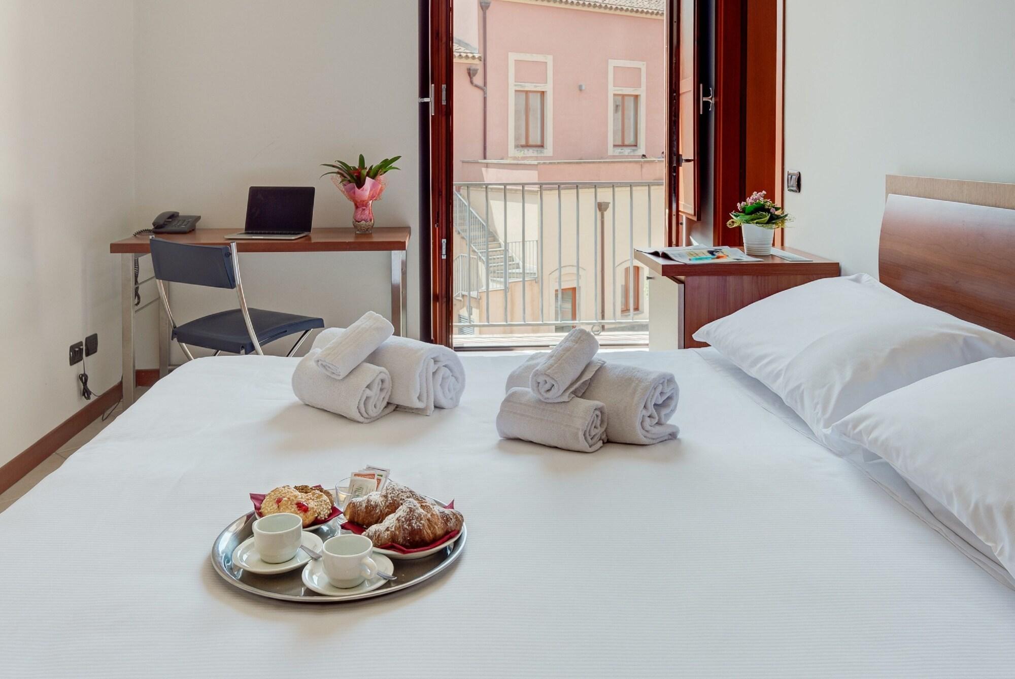 Camplus Guest Catania Exterior photo